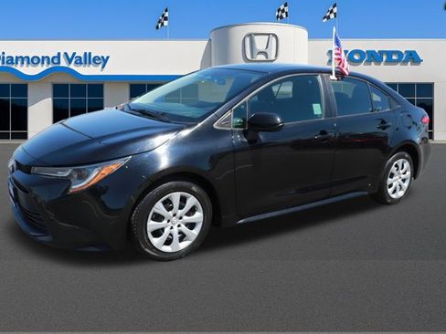 Used 2023 Toyota Corolla LE FWD image 3