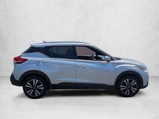 Used 2019 Nissan Kicks SV FWD video 4