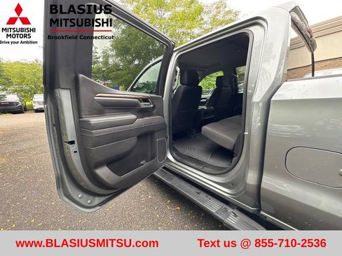 Used 2026 Chevrolet Silverado 1500 RST w/ Z71 Off-Road Package AWD/4WD image 26