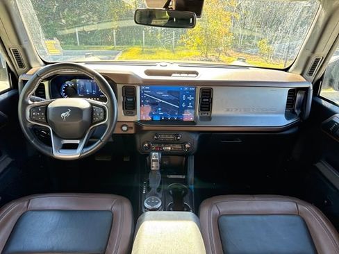 Used 2022 Ford Bronco Outer Banks image 16
