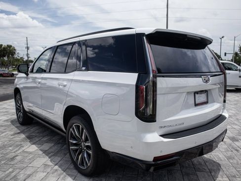 Used 2023 Cadillac Escalade Sport Platinum RWD image 5