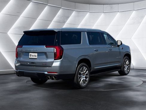 Certified 2025 GMC Yukon XL Denali AWD/4WD image 5