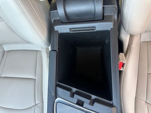 Used 2023 Buick Enclave Essence image 21