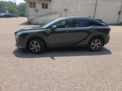 Used 2024 Lexus RX 350 Premium w/ Convenience Package AWD/4WD image 3