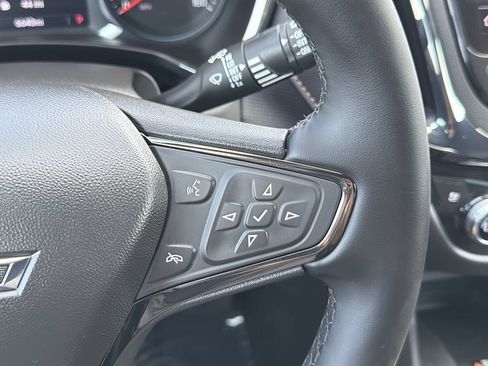 Used 2024 Chevrolet Equinox Premier FWD image 25