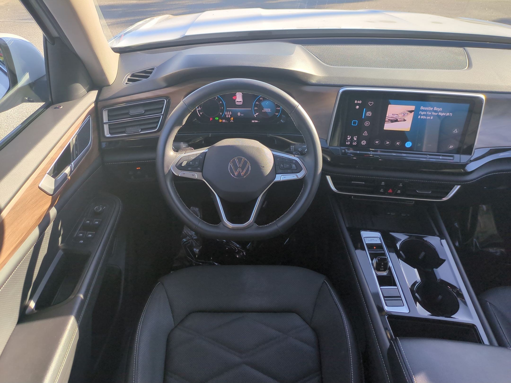 Used 2025 Volkswagen Atlas SE FWD image 28