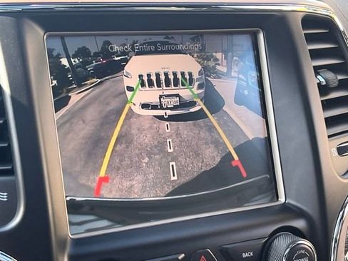 Used 2015 Jeep Grand Cherokee Summit AWD/4WD image 22