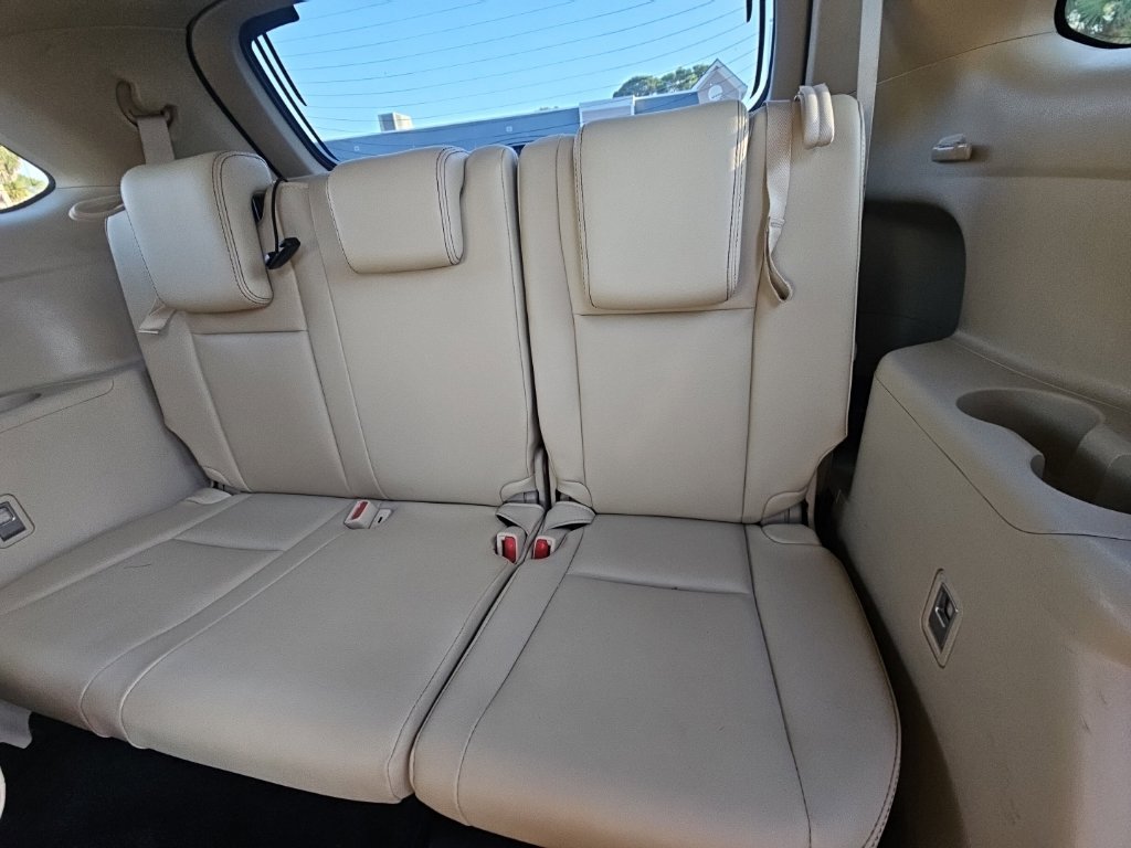 Used 2017 Toyota Highlander XLE FWD image 17