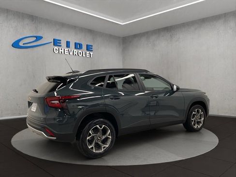 New 2026 Chevrolet Trax LT image 5