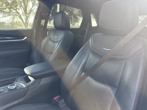 Used 2024 Cadillac XT5 Premium Luxury image 6