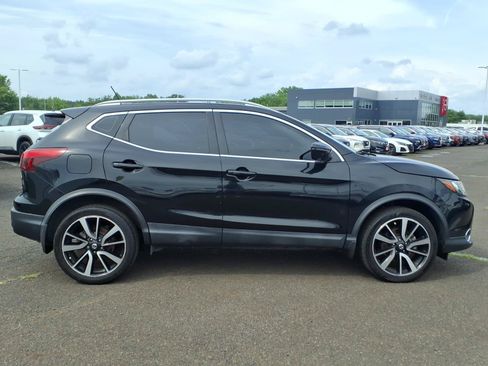 Used 2019 Nissan Rogue Sport SL AWD/4WD image 2