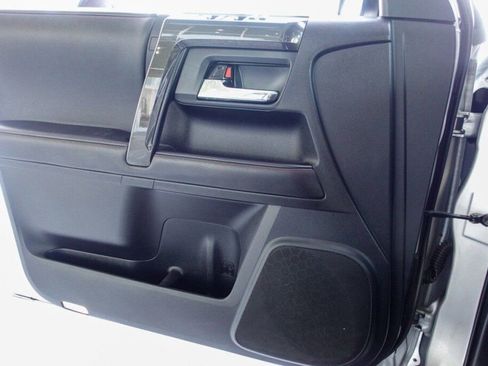 Certified 2022 Toyota 4Runner TRD Off-Road image 26