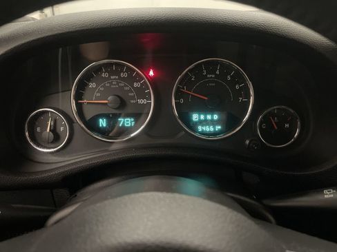 Used 2018 Jeep Wrangler Unlimited Sport S AWD/4WD image 6
