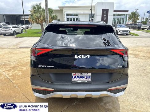 Used 2024 Kia Sportage EX AWD/4WD image 9