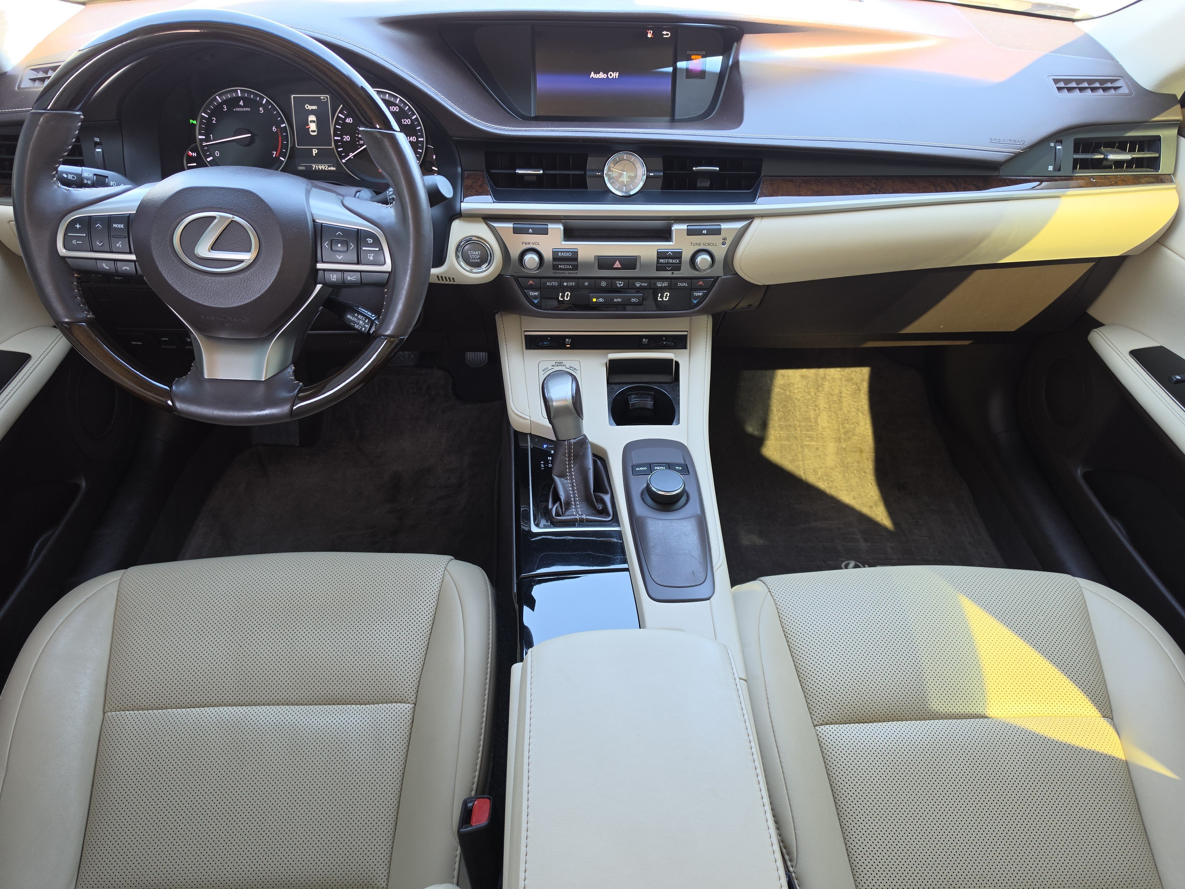 Used 2016 Lexus ES 350 w/ Premium Package w/Wood Trim FWD image 8