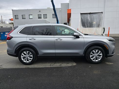 Certified 2025 Honda CR-V LX image 2