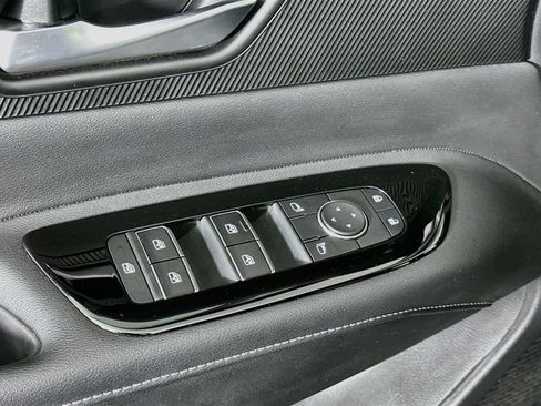 Used 2025 Nissan Murano SV FWD image 15