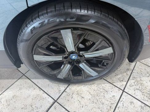 Used 2022 BMW iX xDrive50 w/ Premium Package image 8
