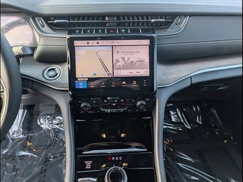 New 2025 Jeep Grand Cherokee L Limited w/ Luxury Tech Group II image 10