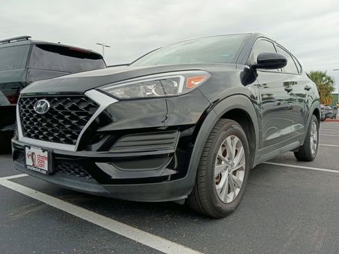 Used 2021 Hyundai Tucson SE image 1