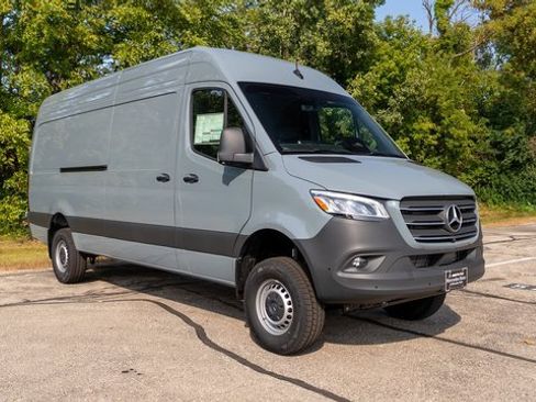 New 2025 Mercedes-Benz Sprinter 2500 image 1