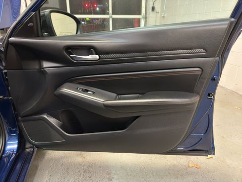 Used 2019 Nissan Altima 2.5 SR w/ SR Premium Package image 21