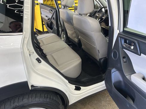 Used 2018 Subaru Forester 2.5i Limited image 5