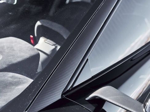 Used 2020 Ford GT Carbon Series RWD image 12