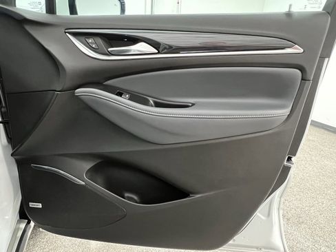 Used 2024 Buick Enclave Premium image 60