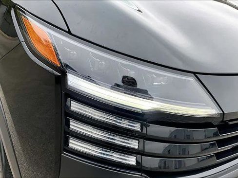 Certified 2025 Nissan Kicks S image 27