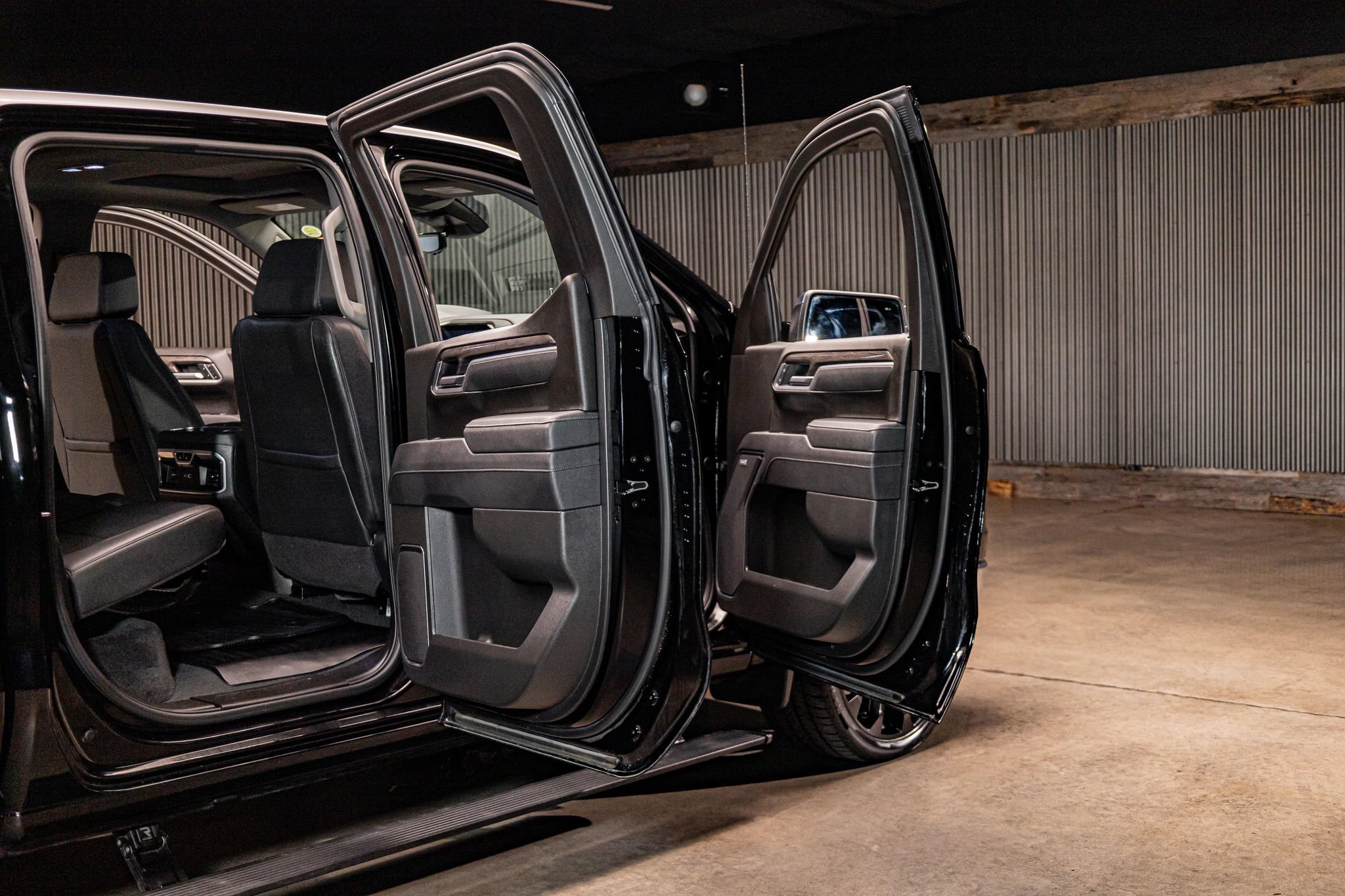 Used 2025 Chevrolet Silverado 1500 LTZ w/ LTZ Premium Texas Edition RWD image 30