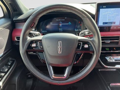 Used 2025 Lincoln Corsair Grand Touring w/ Jet Appearance Package AWD/4WD image 18