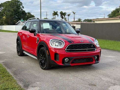 Used 2022 MINI Cooper Countryman S FWD image 1