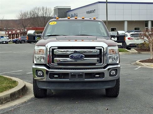 Used 2016 Ford F250 XLT w/ XLT Premium Package image 2