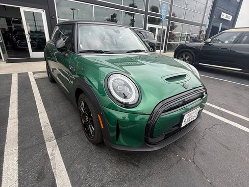 Used 2024 MINI Cooper SE FWD image 3