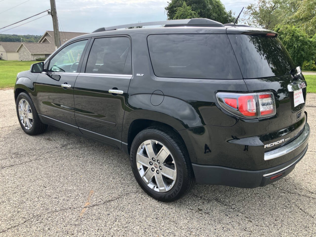 Used 2017 GMC Acadia Limited SLT AWD/4WD image 3