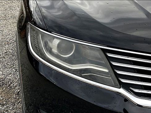 Used 2018 Lincoln MKX Reserve w/ Driver Assistance Package image 27