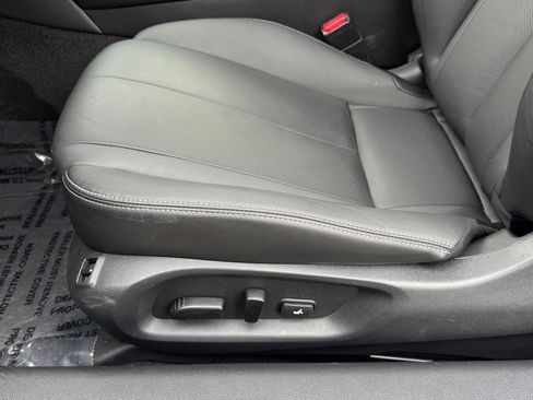 Used 2022 INFINITI Q60 3.0t Luxe w/ Essential Package AWD/4WD image 19