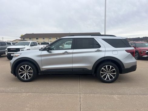 Used 2020 Ford Explorer ST image 6
