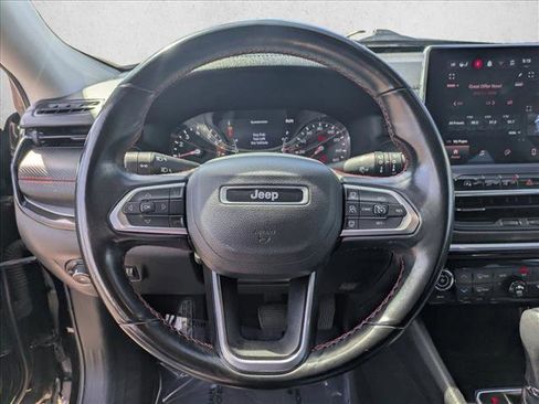 Used 2022 Jeep Compass Trailhawk w/ Sun and Sound Group AWD/4WD image 11