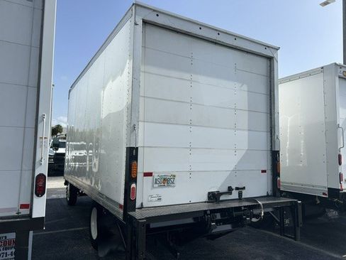 Used 2024 Isuzu NPR RWD image 9