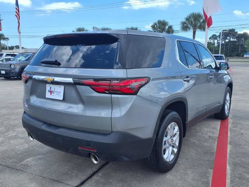 Used 2023 Chevrolet Traverse LS FWD image 5