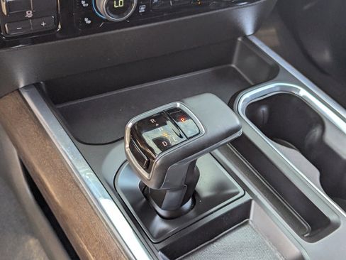 Used 2023 Chevrolet Silverado 1500 High Country w/ Technology Package image 30