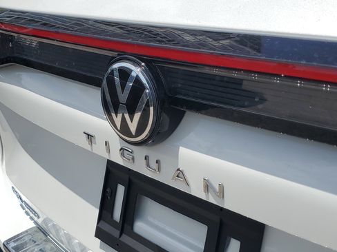 New 2026 Volkswagen Tiguan SEL R-Line AWD/4WD image 5