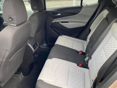 Used 2019 Chevrolet Equinox LS w/ LS Convenience Package AWD/4WD image 18