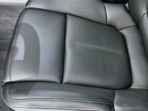 Certified 2026 Porsche Macan AWD/4WD image 21