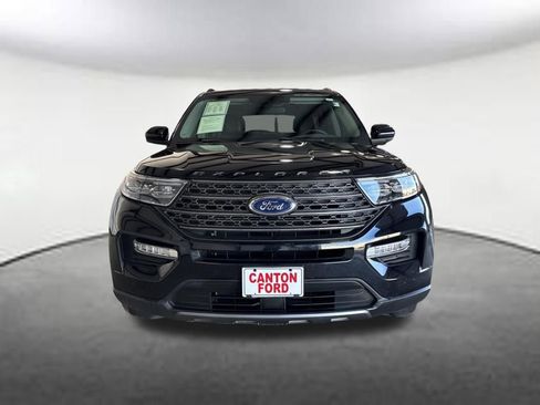 Used 2024 Ford Explorer XLT w/ Equipment Group 202A image 8