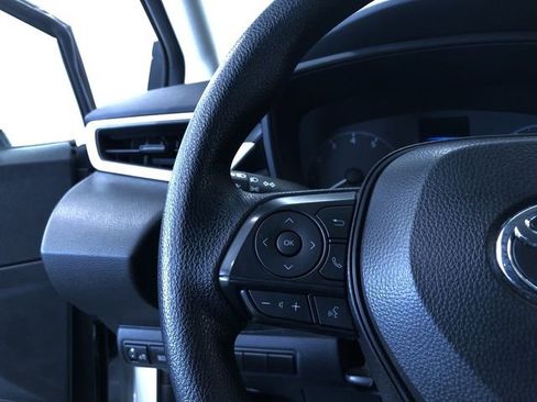 Certified 2025 Toyota Corolla LE image 25