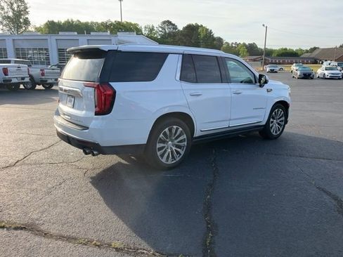 Used 2021 GMC Yukon Denali w/ Denali Ultimate Package AWD/4WD image 3
