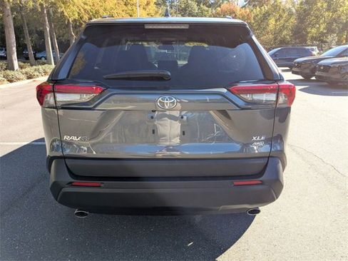 Used 2023 Toyota RAV4 XLE Premium image 9